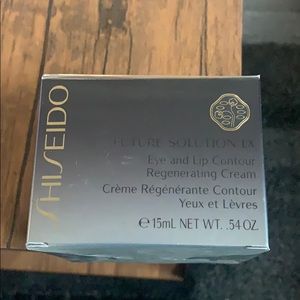 Future Solution LX Eye and Lip Cream